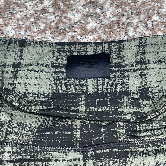 Ona - PLAID Top & LEGGING Set IN OLIVE GREEN - Picture 8 of 16